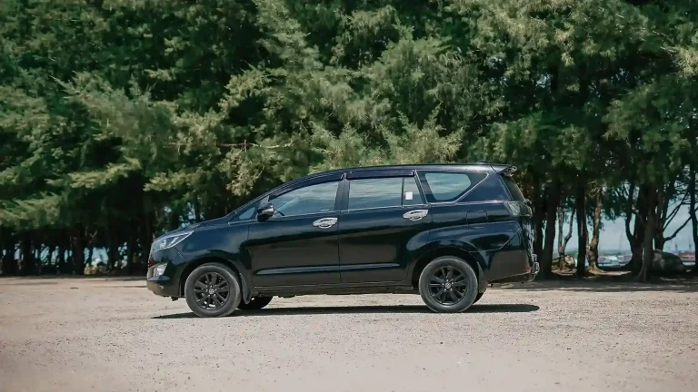 峇里島 Toyota Innova 包車